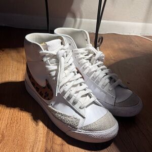 Nike - Blazer Mid Leopard (Women’s) Size 8 (39 EU)